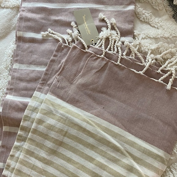 Bloomfield’s Turkish Cotton Throw. Mauve Cream NWT - Picture 2 of 3